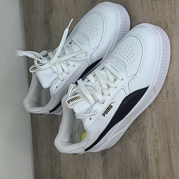 NEW Puma Platform Sneakers - Picture 1 of 8